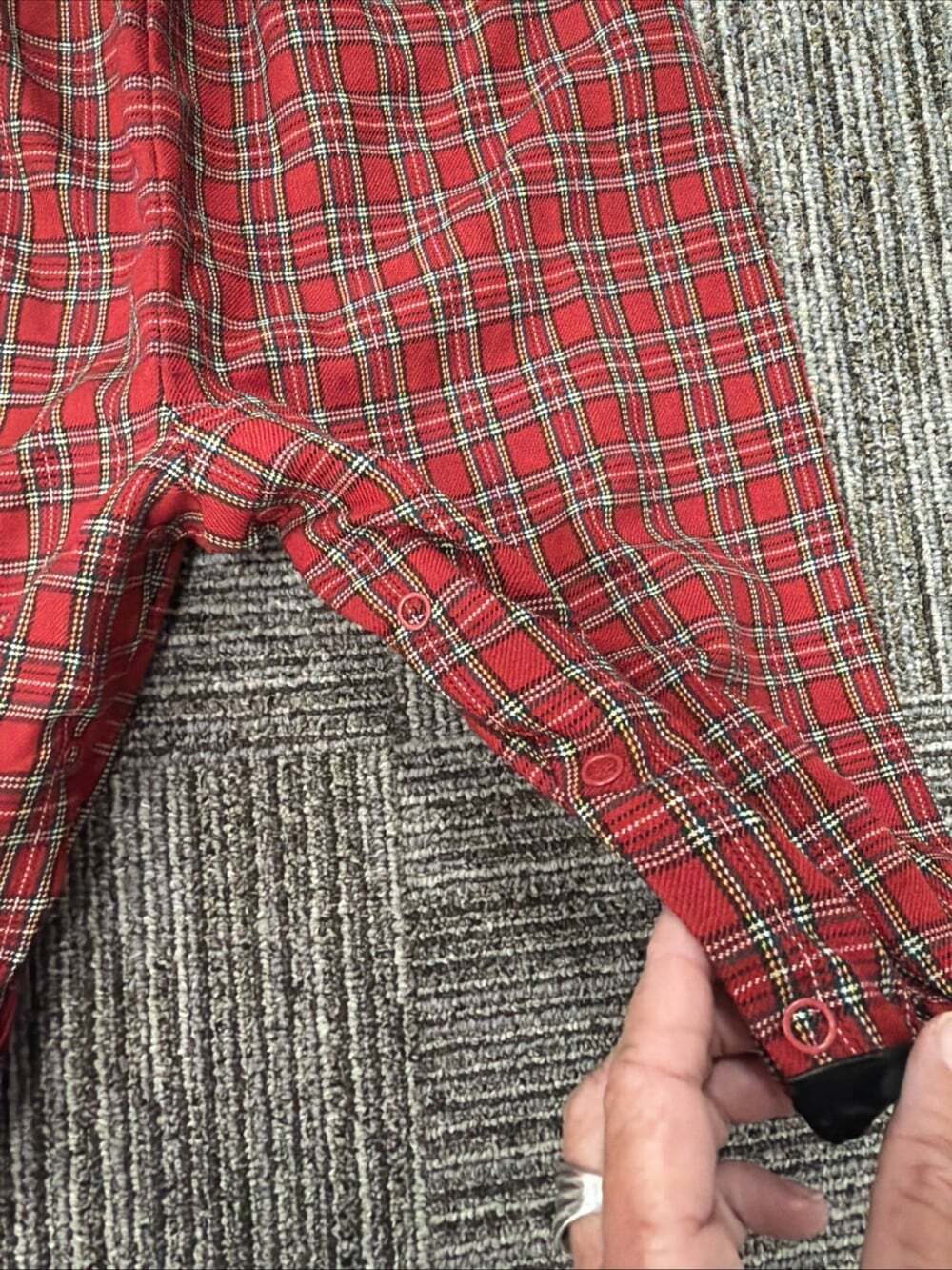 VTG Youngland Baby Girl Velvet And Plaid Holiday One Piece Bubble Romper Sz 18M - Picture 4 of 10